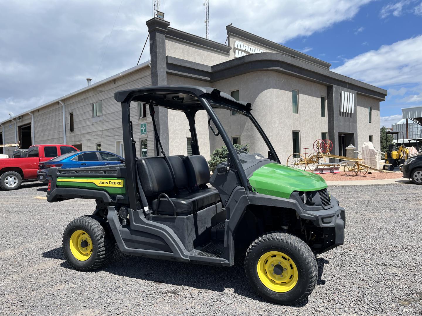 JOHN DEERE XUV835E